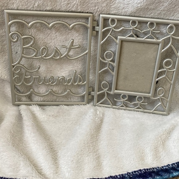 Assorted Picture Frames Collection - Picture 5 of 9